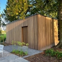 Tuinhuis/berging 400 x 500 cm - thermowood ayous plank 1,5 x 13 horizontaal 4-zijdig T+GR